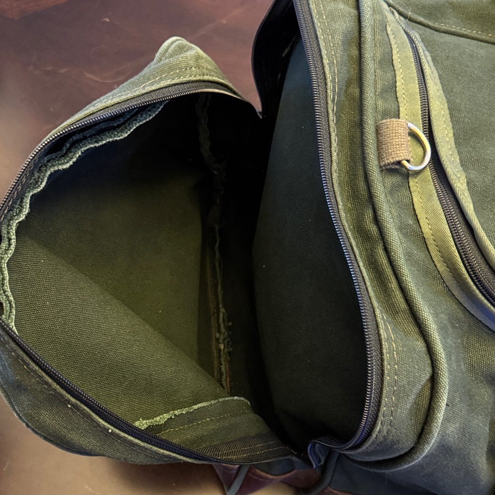 Vintage ORVIS BATTENKILL 25" Green Canvas Leather Duffle Bag - EUC - Picture 9 of 14